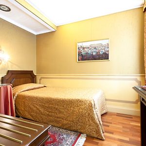 Chambre Classique Lit Queen-Size